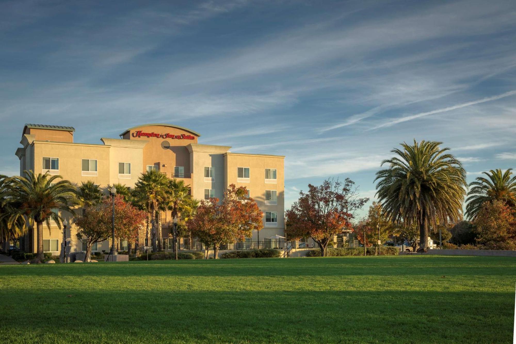 Hampton Inn & Suites Suisun City Waterfront Dış mekan fotoğraf