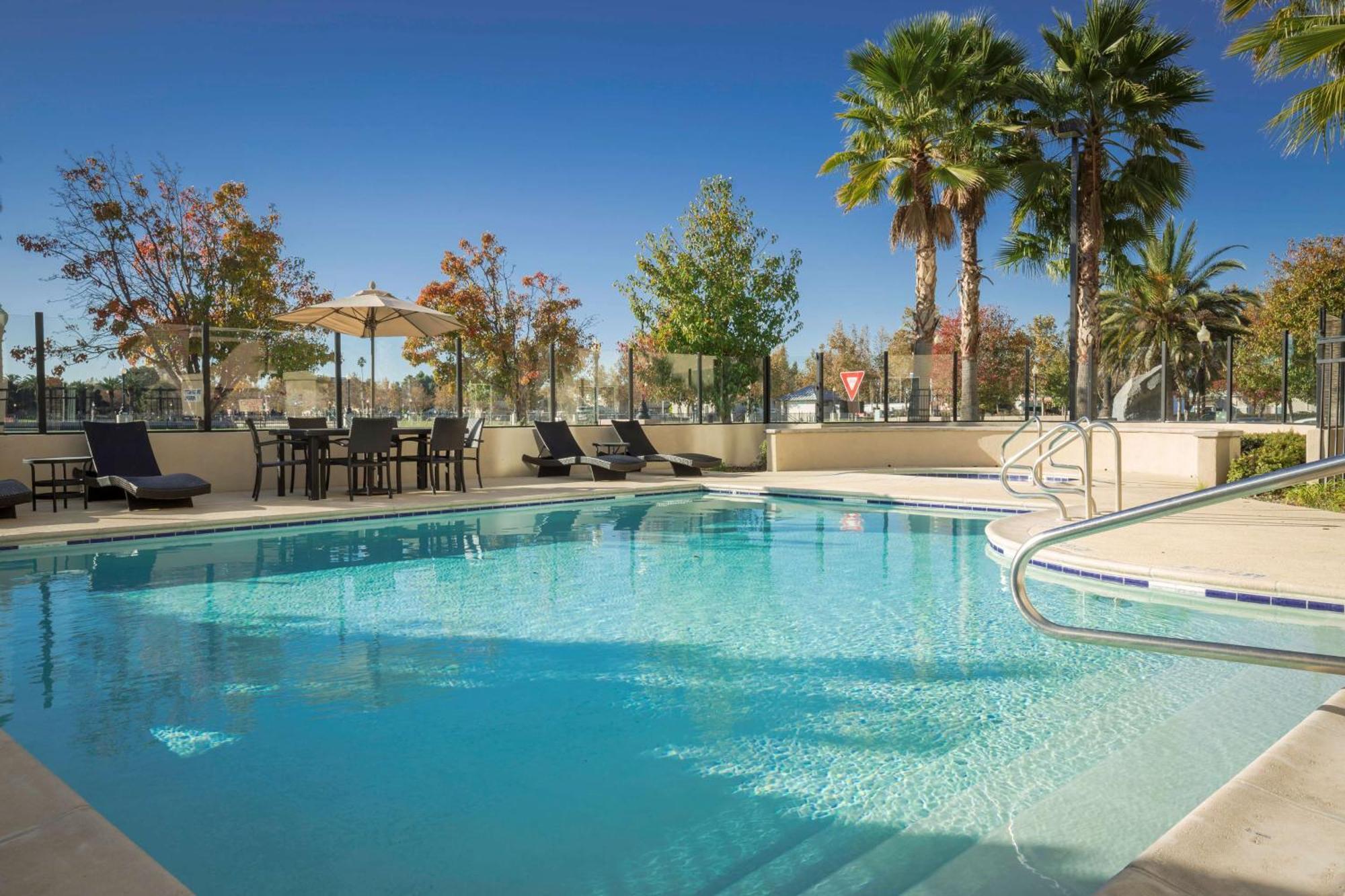 Hampton Inn & Suites Suisun City Waterfront Dış mekan fotoğraf