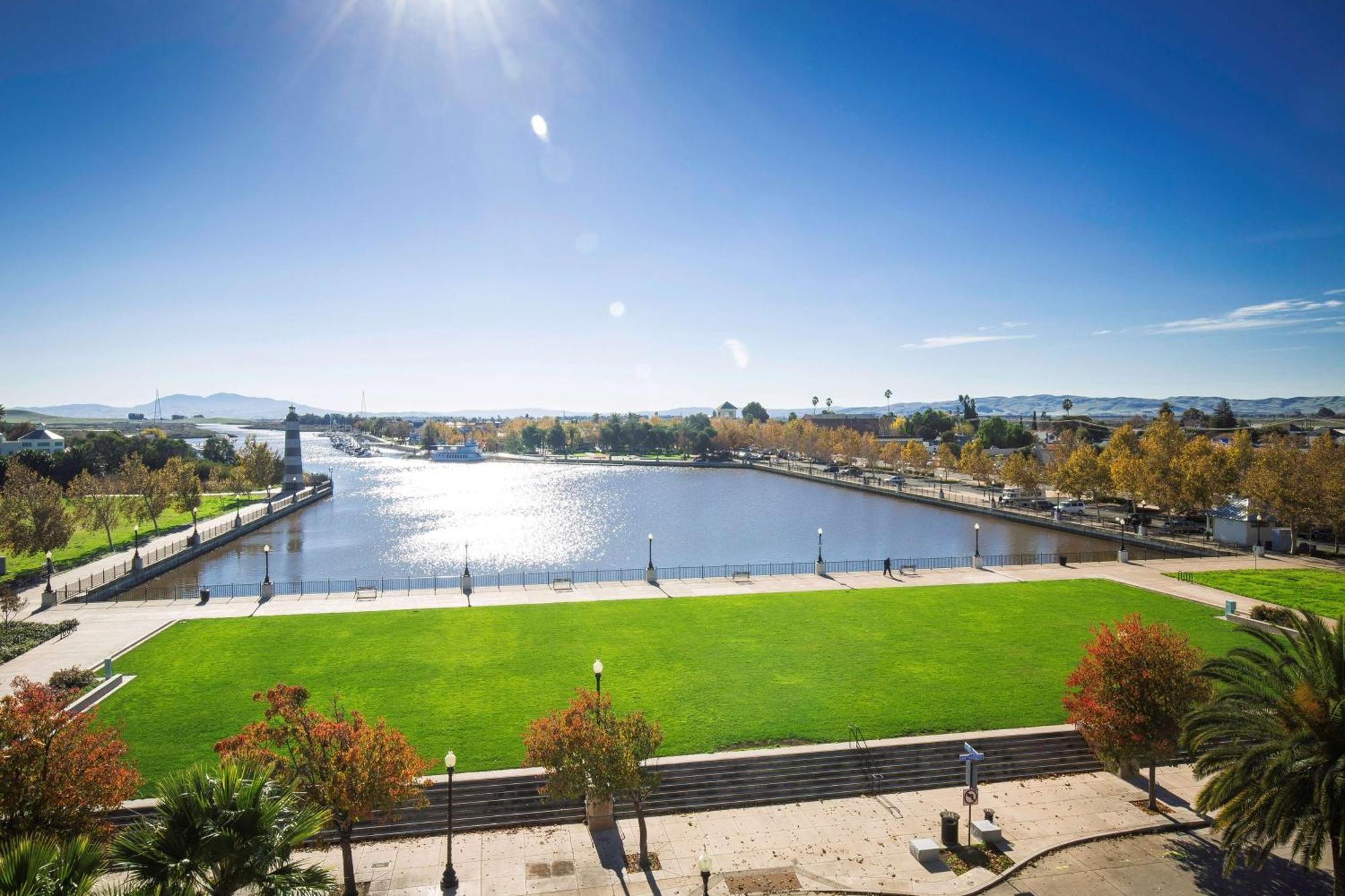Hampton Inn & Suites Suisun City Waterfront Dış mekan fotoğraf