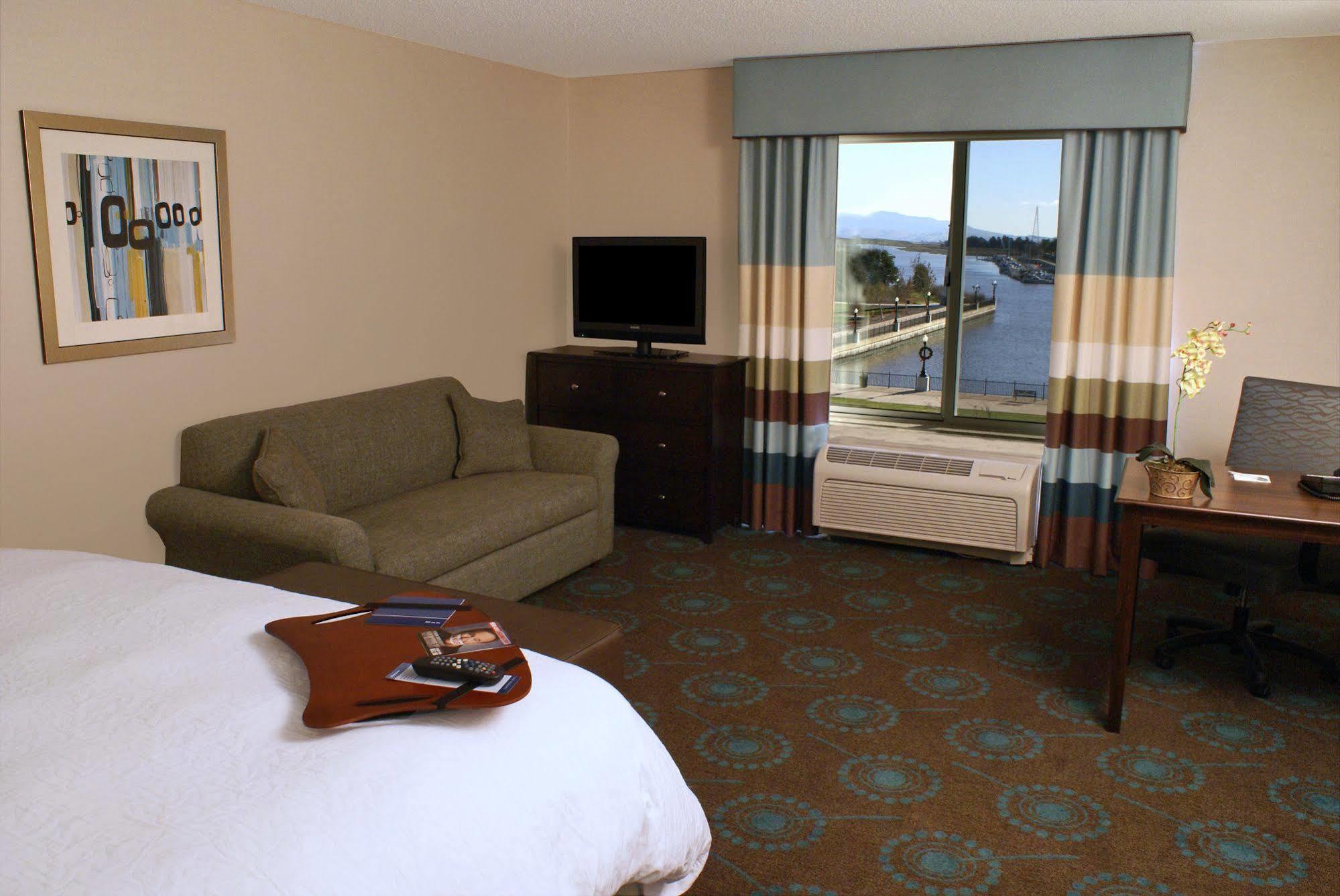 Hampton Inn & Suites Suisun City Waterfront Dış mekan fotoğraf